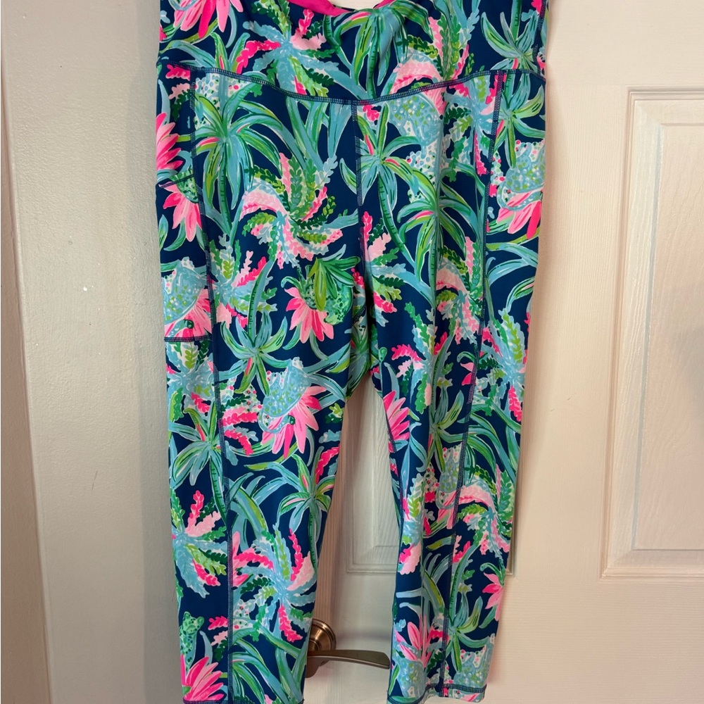 Lilly Pulitzer UPF 50+ Luxletic 21” High Rise Crop Legging